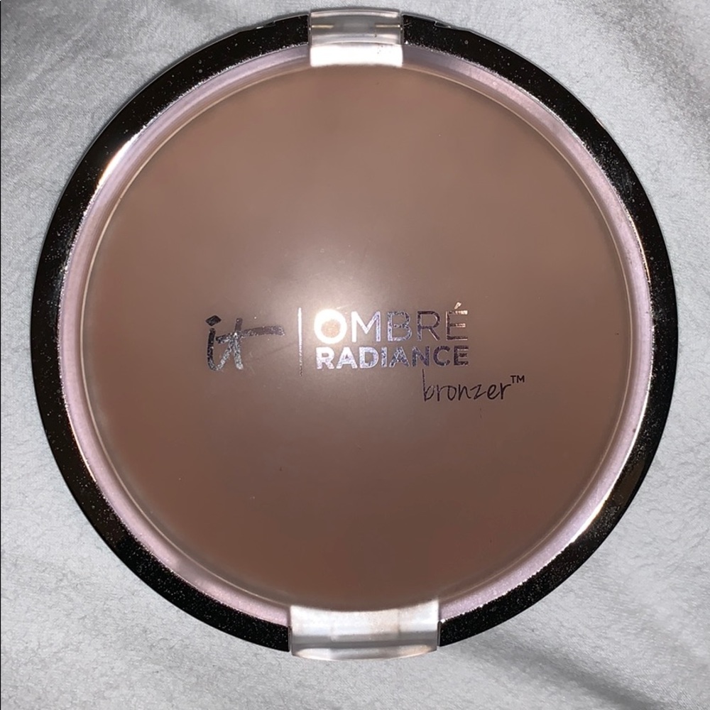 IT Cosmetics Bronzer